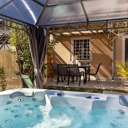 House 4 Season With Jacuzzi, Sauna And Bbq * Pazin