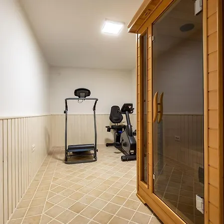 House 4 Season With Jacuzzi, Sauna And Bbq Holiday home *