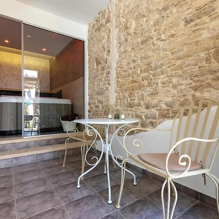Ferienhaus House 4 Season With Jacuzzi, Sauna And Bbq Pazin