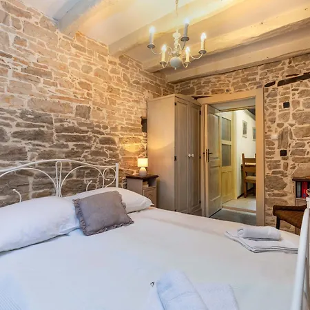 House 4 Season With Jacuzzi, Sauna And Bbq Holiday home Pazin