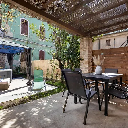 House 4 Season With Jacuzzi, Sauna And Bbq פאזין